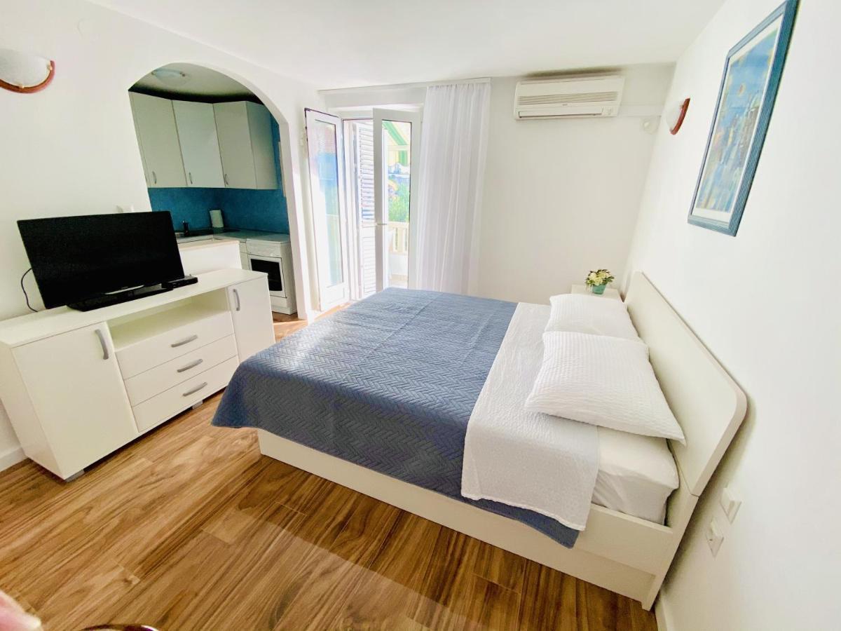 Apartments By The Sea Postira, Brac - 2928 外观 照片